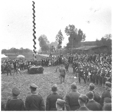 Feierliches Antreten auf dem Festplatz